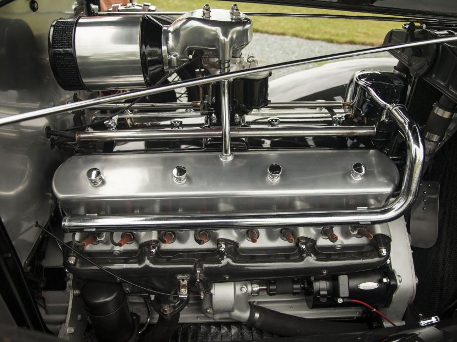  Marmon Sixteen Victoria Coupe 1932 года  (фото 4 из 19)